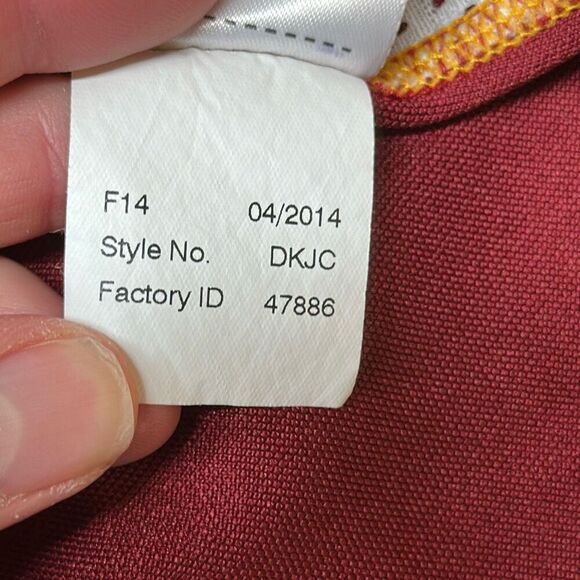 Washington Redskins NFL Team Apparel Burgundy Gold Womens Jersey size L Large - Picture 9 of 9